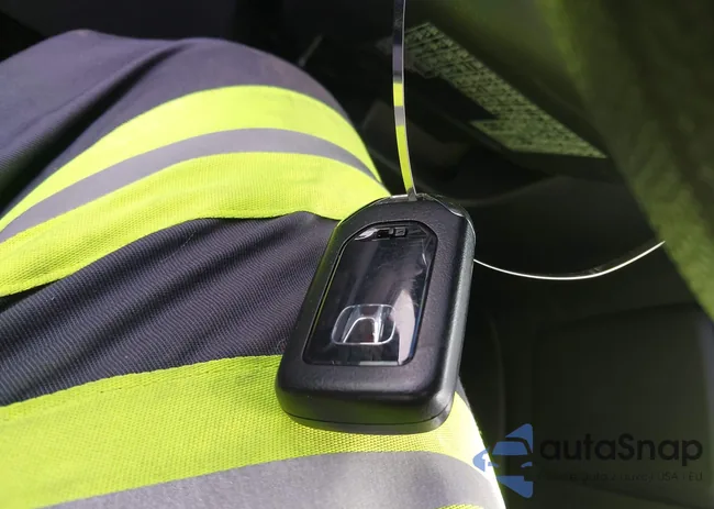 7FARW2H50JE104688: 43371092