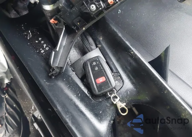 NMTKHMBX3JR025328: 43370366