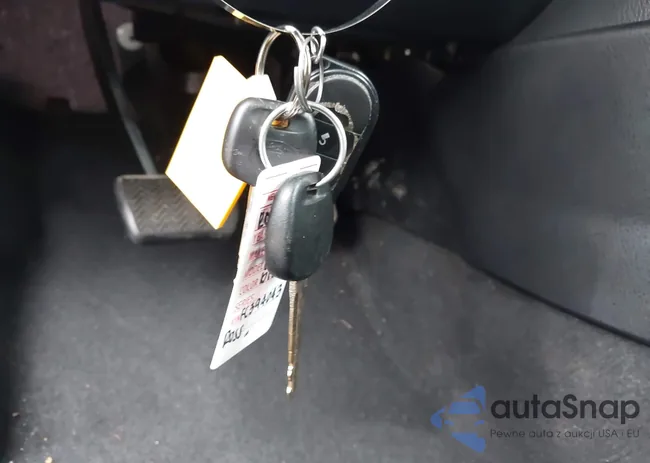 2T1BURHE1FC394043: 43370476