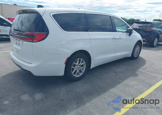 2C4RC1BG2SR520790: 43370578