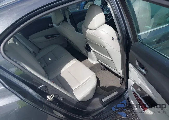 19UUB2F53GA002891: 43370592