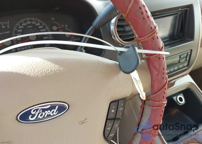 1FMRU17W84LB34749: 43372043