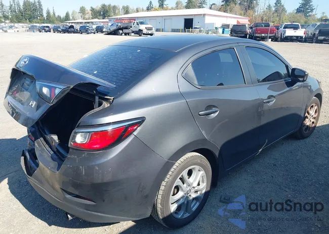 3MYDLBYV4JY312724: 43372054