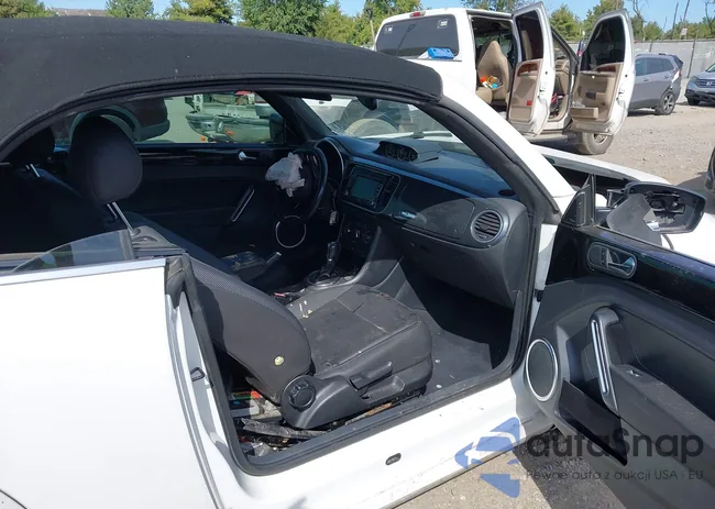 3VW7S7AT6DM818925: 43371280