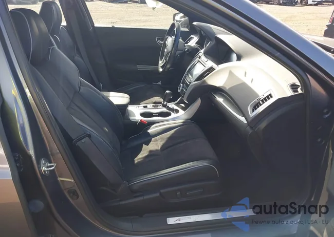 19UUB1F66LA008200: 43371289