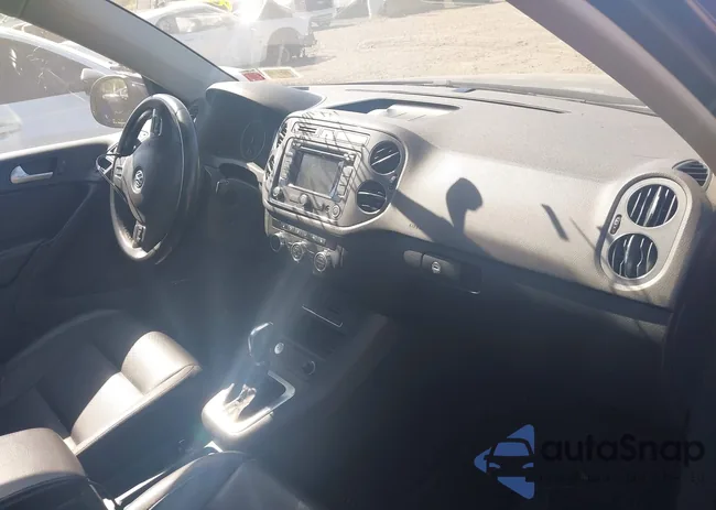 WVGBV3AX8EW573932: 43371362