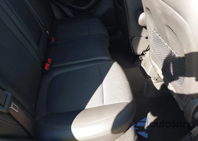 KL7CJPSB1LB033273: 43371397