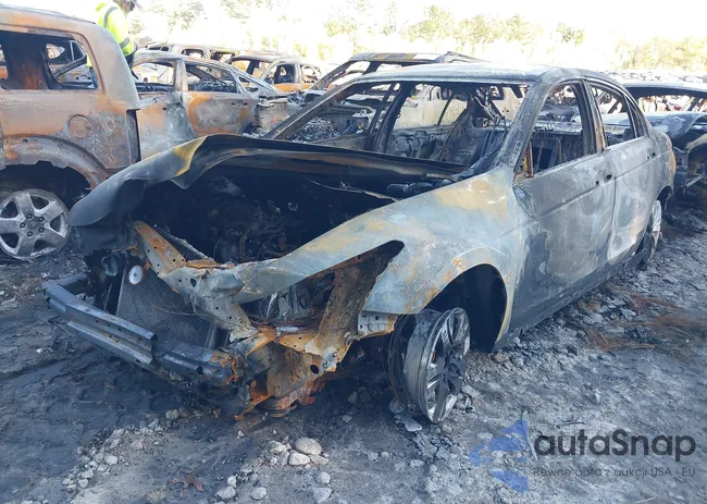 1HGCP2F4XAA152721: 43371604