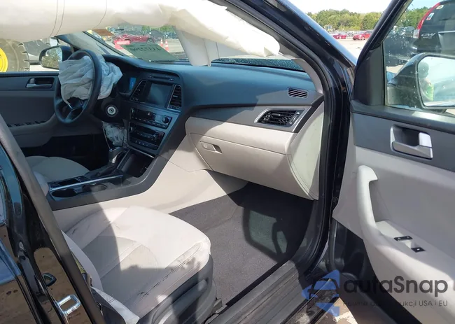 5NPE24AF8HH577111: 43372290