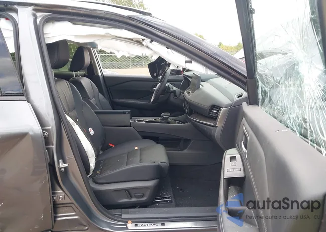 JN8BT3CB6SW429775: 43372558