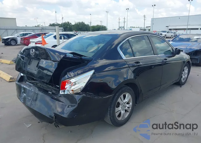 1HGCP2F46AA138573: 43372579