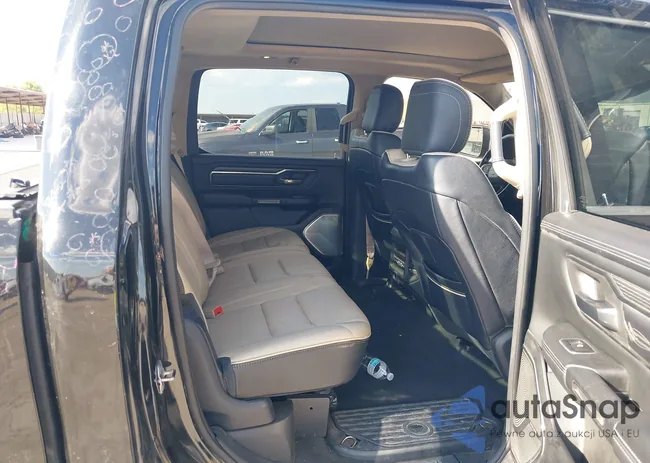 1C6SRFHT0KN694833: 43373767