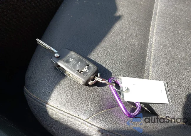 3VWDX7AJ5BM338343: 43373839