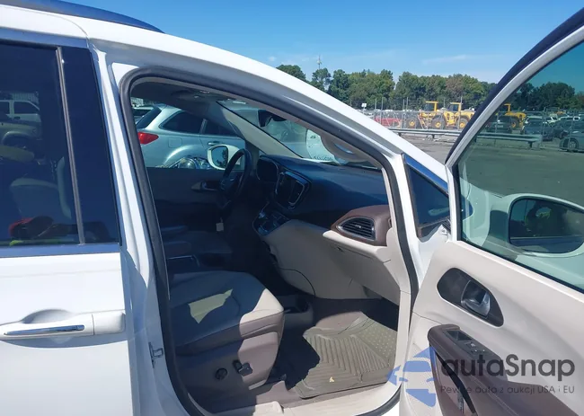 2C4RC1EG8JR154330: 43373266