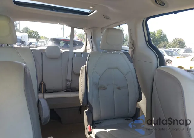 2C4RC1EG8JR154330: 43373266