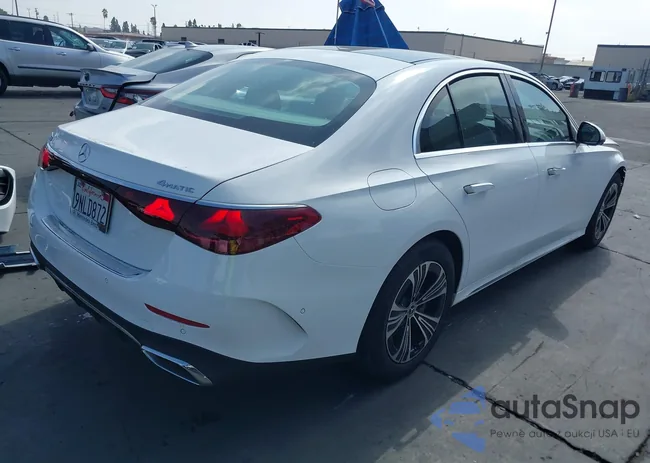 W1KLF4HB3RA049683: 43373438