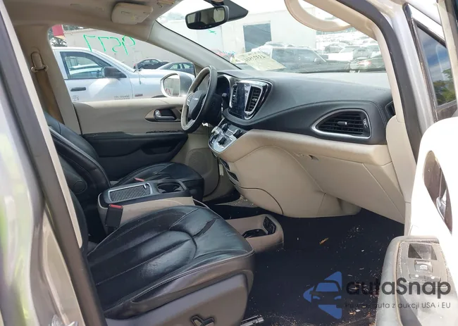 2C4RC1GG2JR272337: 43373544