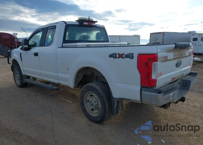 1FT7X2B62KEF31410: 43374683