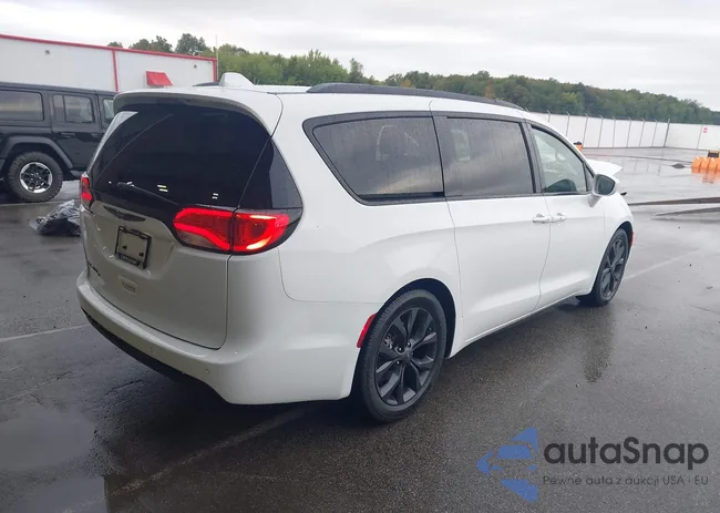 2C4RC1BG6LR245913: 43374704