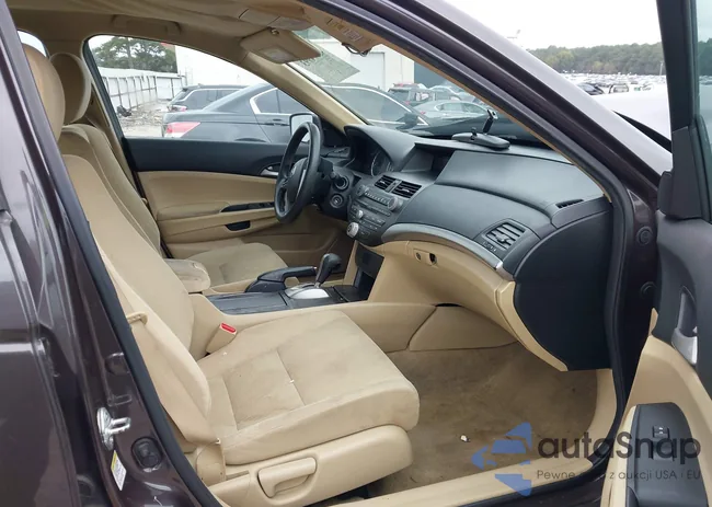 1HGCP2F30BA082901: 43374993