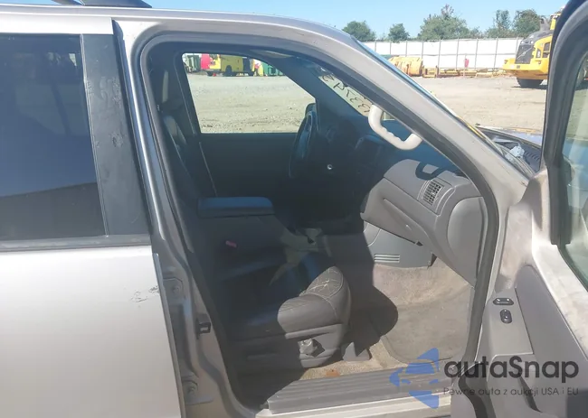 1FMZU63W72UC73880: 43374508