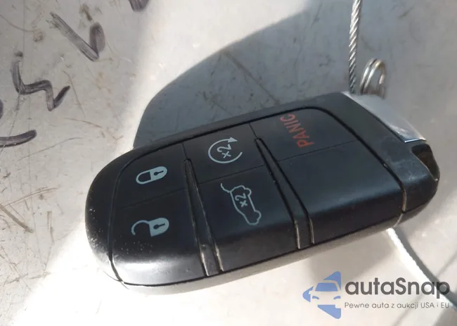 3C4NJDCB9JT330702: 43374528