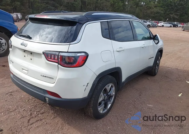 3C4NJDCB9JT330702: 43374528