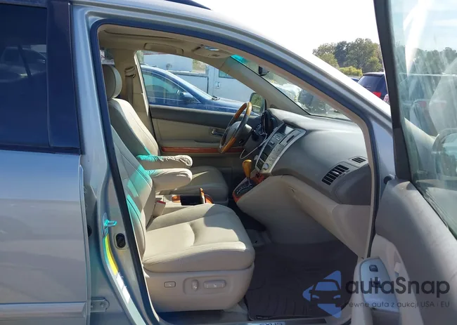 JTJHK31UX82050403: 43375998