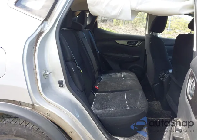 JN1BJ1CW2LW648911: 43375341