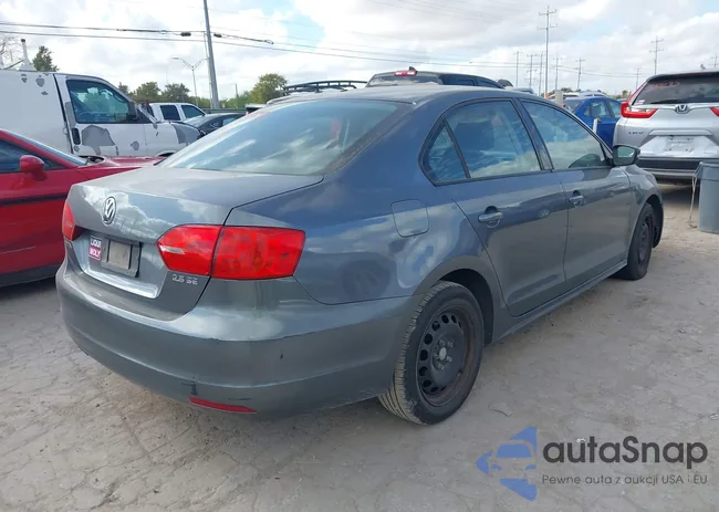 3VWDX7AJ8CM472796: 43375600