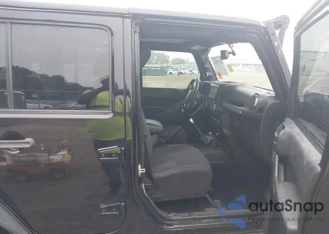 1C4BJWDG9GL110229: 43376724