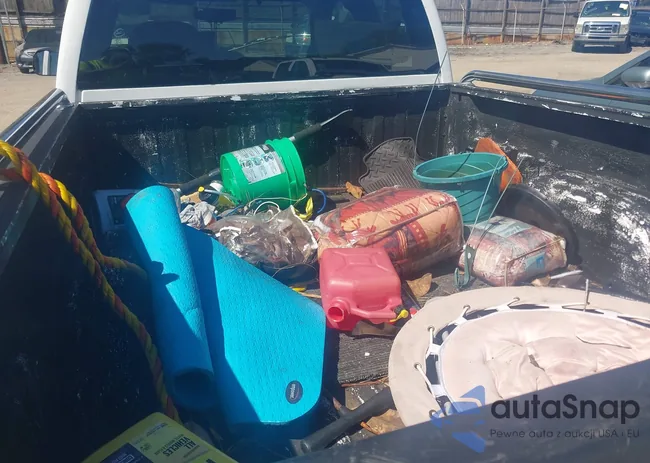 2GCEC19V651338693: 43376828