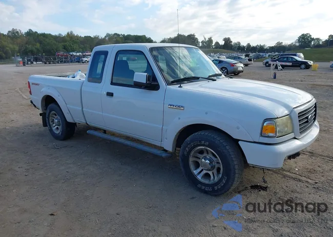 1FTYR44E48PB05200: 43377220