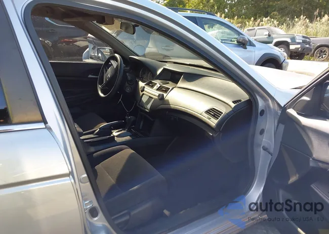 1HGCP26389A094594: 43377710