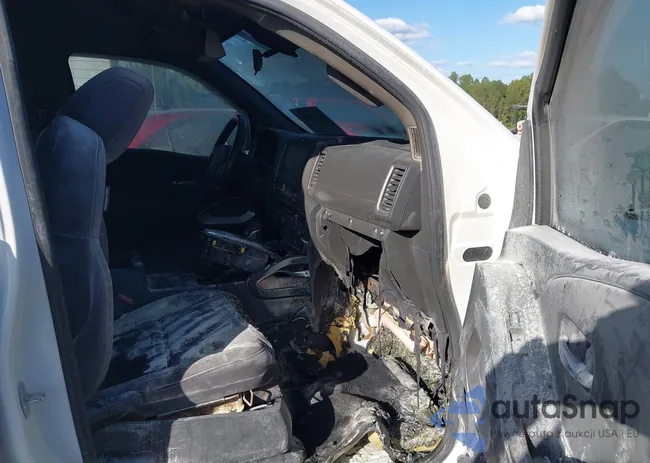 1N6ED1EK0NN650321: 43377829