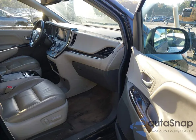 5TDYZ3DC8JS918236: 43377891