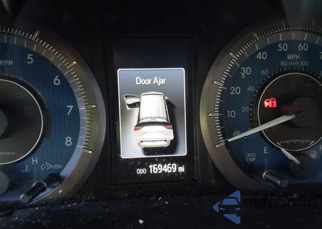 5TDYZ3DC8JS918236: 43377891