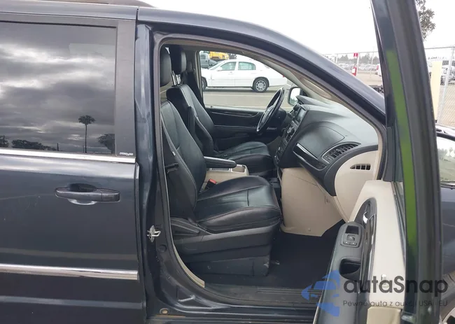 2C4RC1BG1DR675026: 43378016