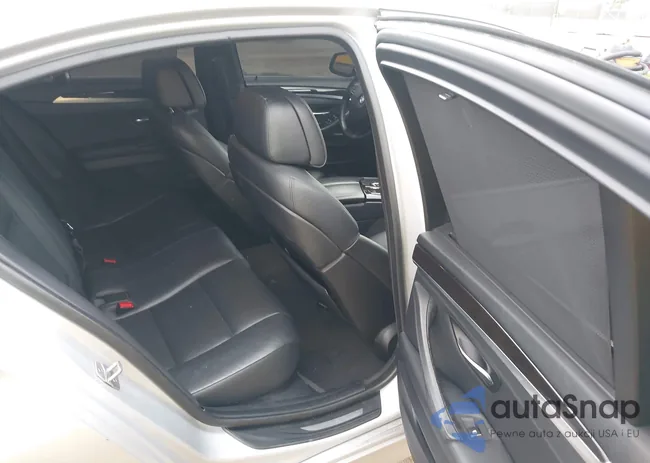 WBAFR7C56DC820603: 43378188