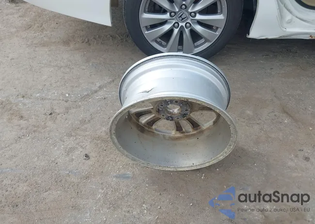 1HGCP2F70BA127502: 43378240