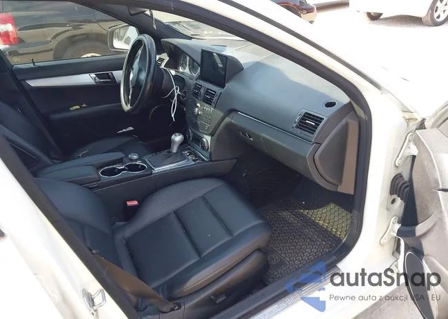 WDDGF81X38F111647: 43377529