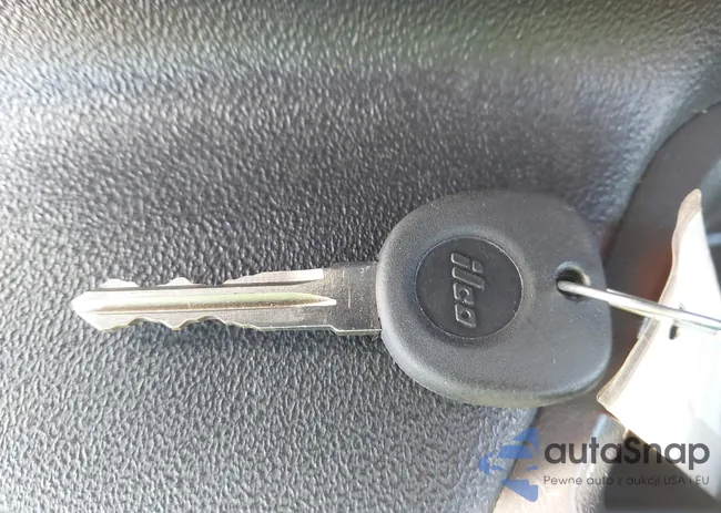 2G1WC5E30G1138341: 43377557