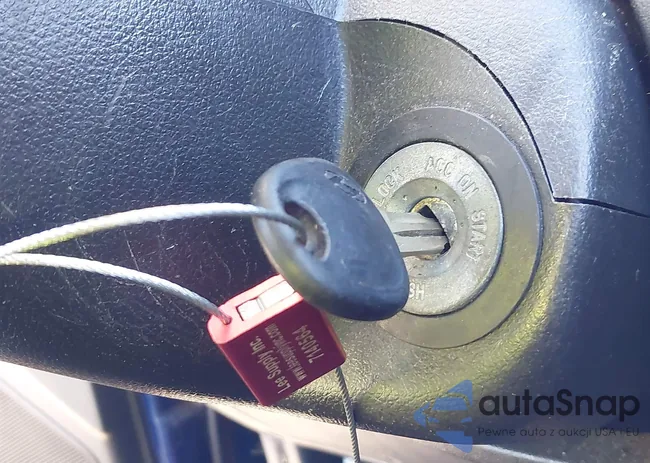 KMHCM3AC4BU195927: 43377618