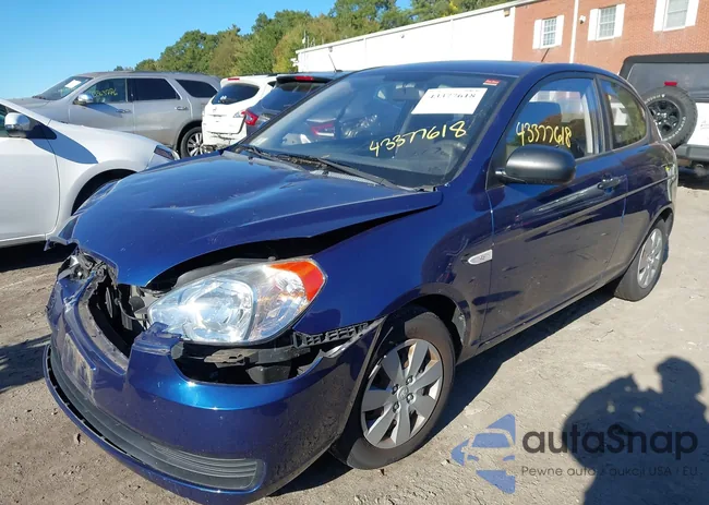 KMHCM3AC4BU195927: 43377618