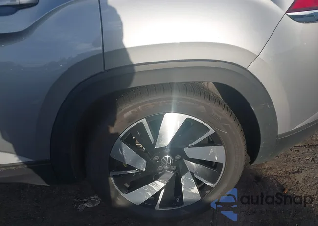 1V2WE2CA3SC224424: 43378672