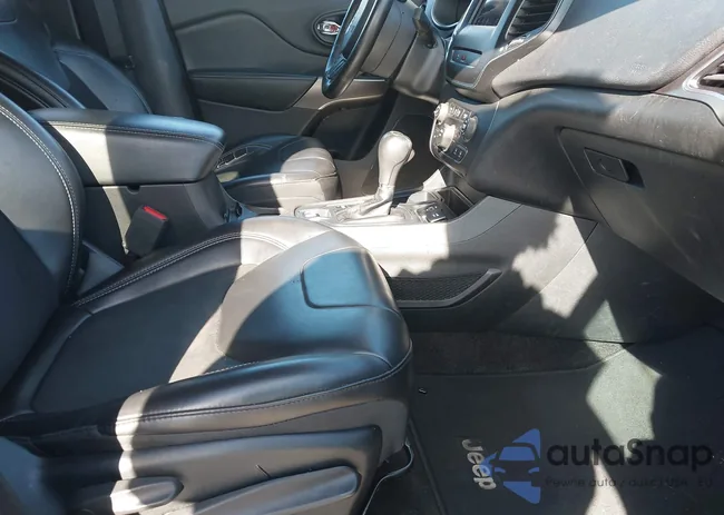 1C4PJLLB4KD225947: 43379023