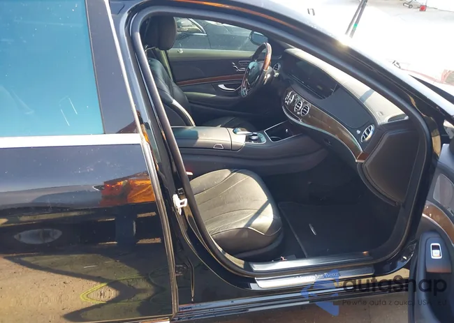 WDDUG8CB6HA314952: 43379100