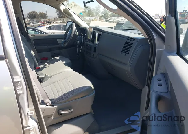 1D7HA18298J102677: 43379150