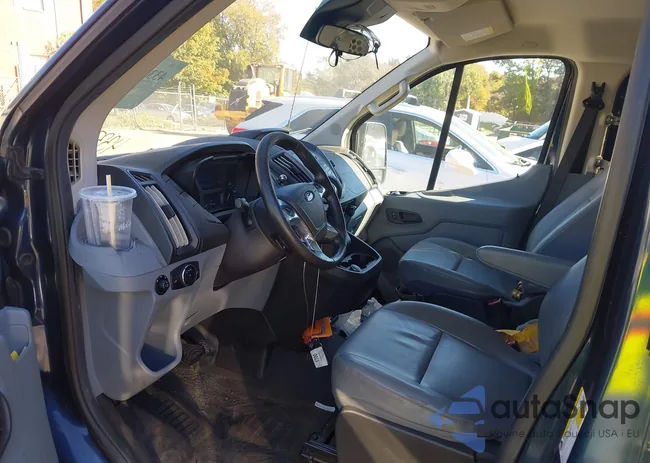 1FTYR1ZM5HKA29286: 43379187