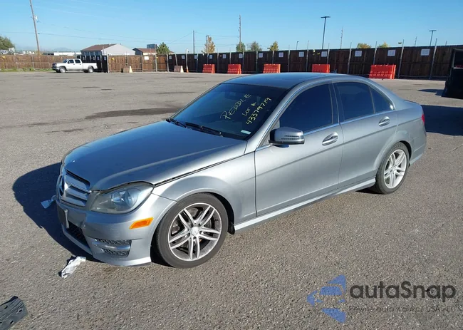 WDDGF8AB4DR256645: 43379719